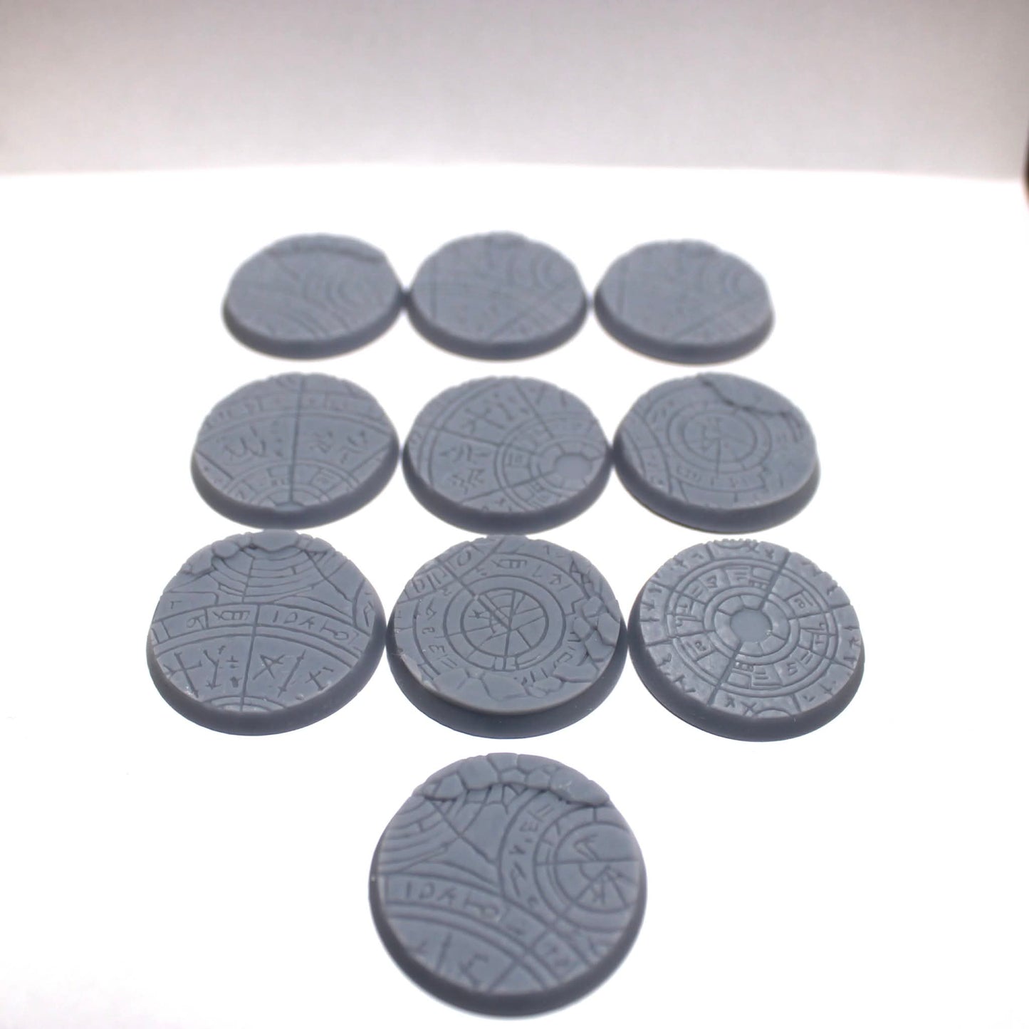 Occult ritual bases 32mm (10)