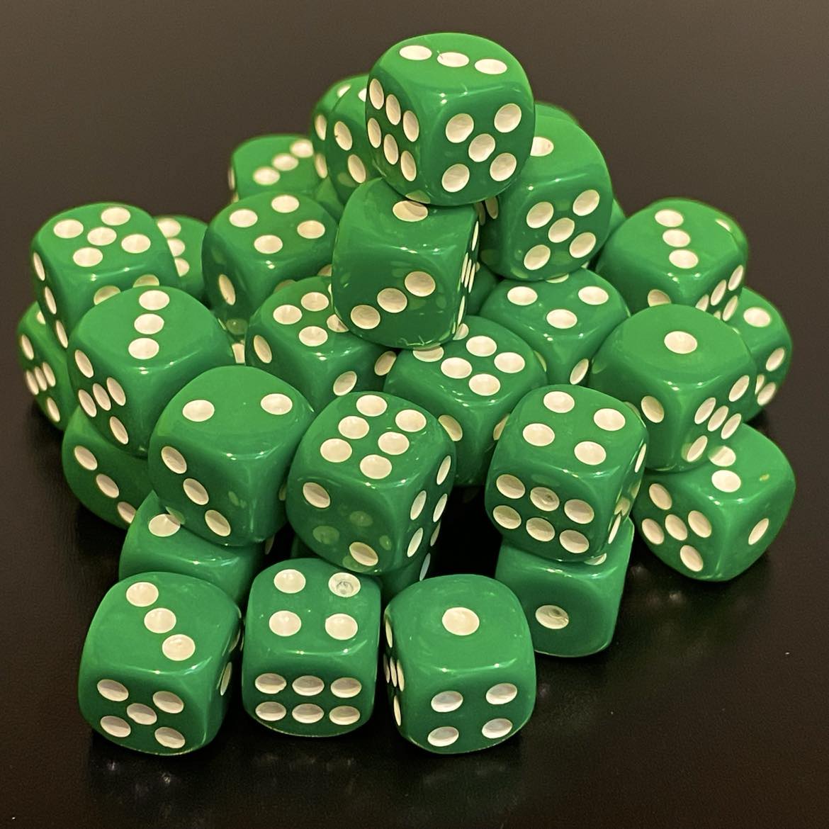 12mm Dice Green (48)