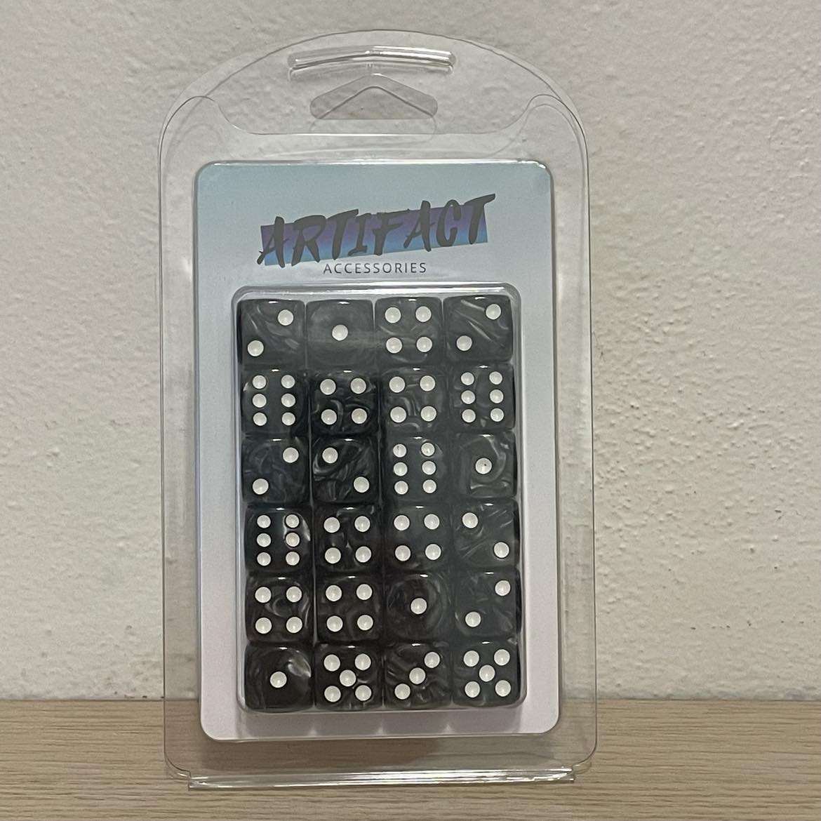 16mm Dice Pearl Black (White pips)