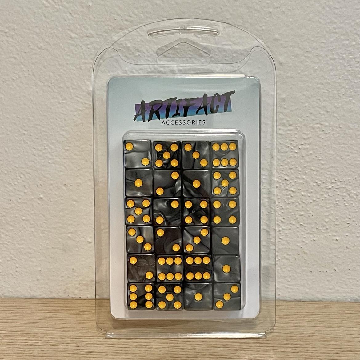 16mm Dice Square Pearl Black Silver (Yellow pips)