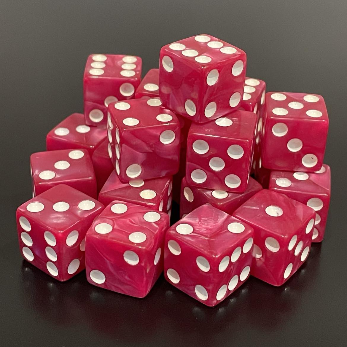 16mm Dice Square Pearl Rose (24)