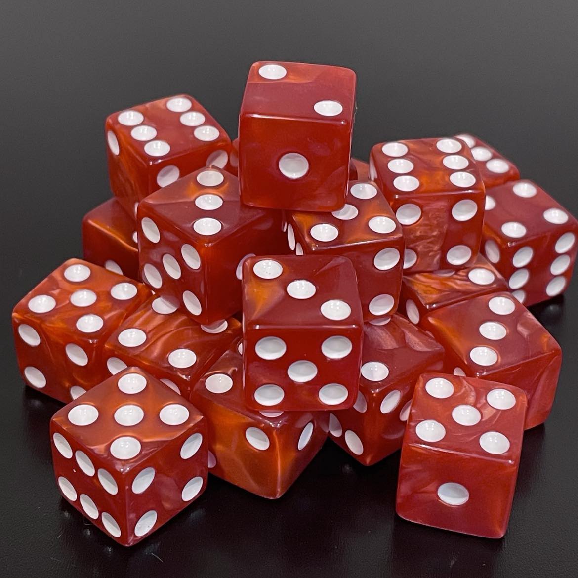 16mm Dice Square Pearl Red (White pips)