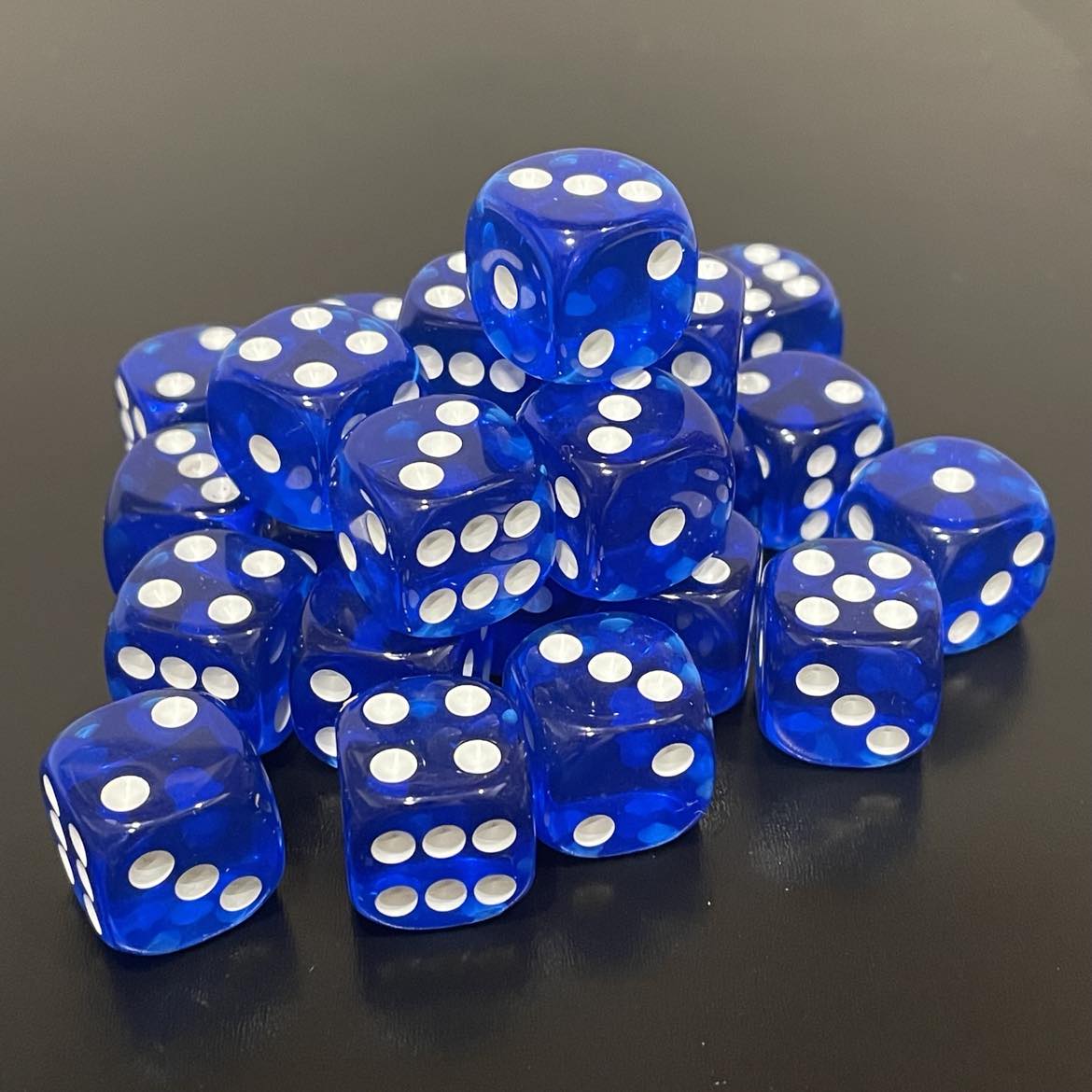 16mm Dice Transparent Blue (24)