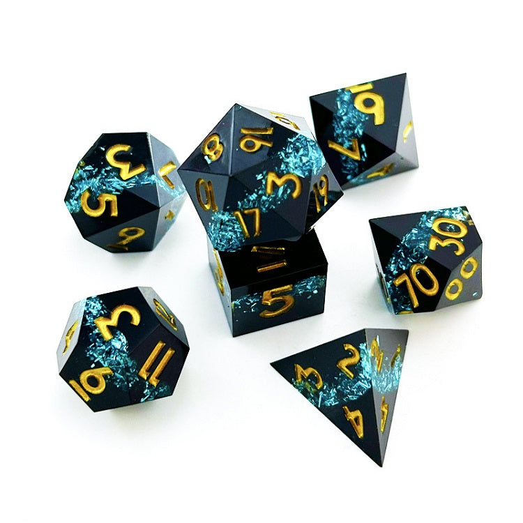 D&D Dice Set Sharp Edge - Black with Sapphire seam (Gold)
