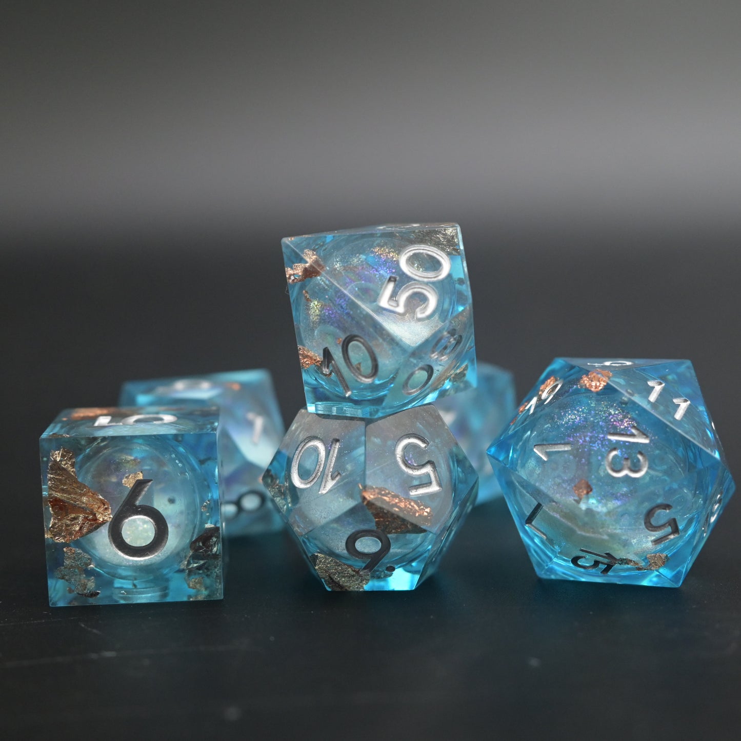 D&D Dice Set Sharp Edge Liquid Core - Blue Sky Gold Fleck (Silver)