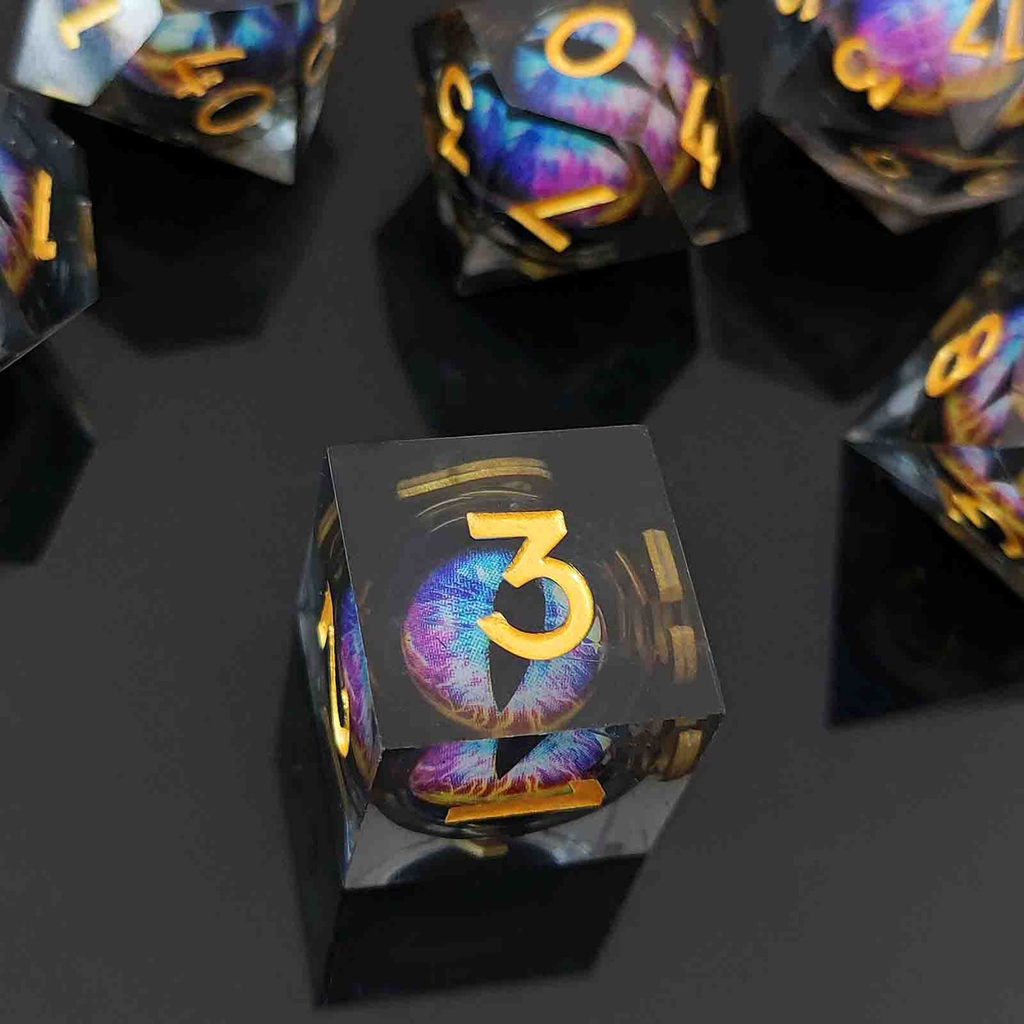 D&D Dice Set Sharp Edge Dragons Eye - Chromatic Black (Gold)