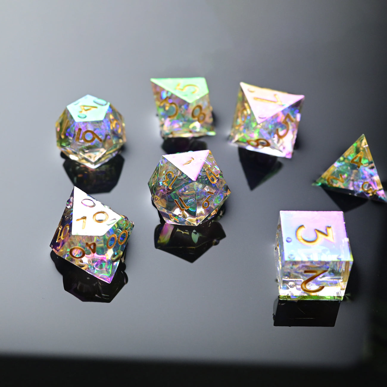D&D Dice Set Sharp Edge - Colour Shift Clear (Gold)