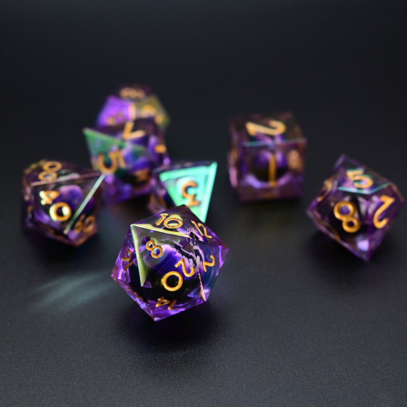 D&D Dice Set Sharp Edge Dragons Eye - Colour Shift Purple (Gold)