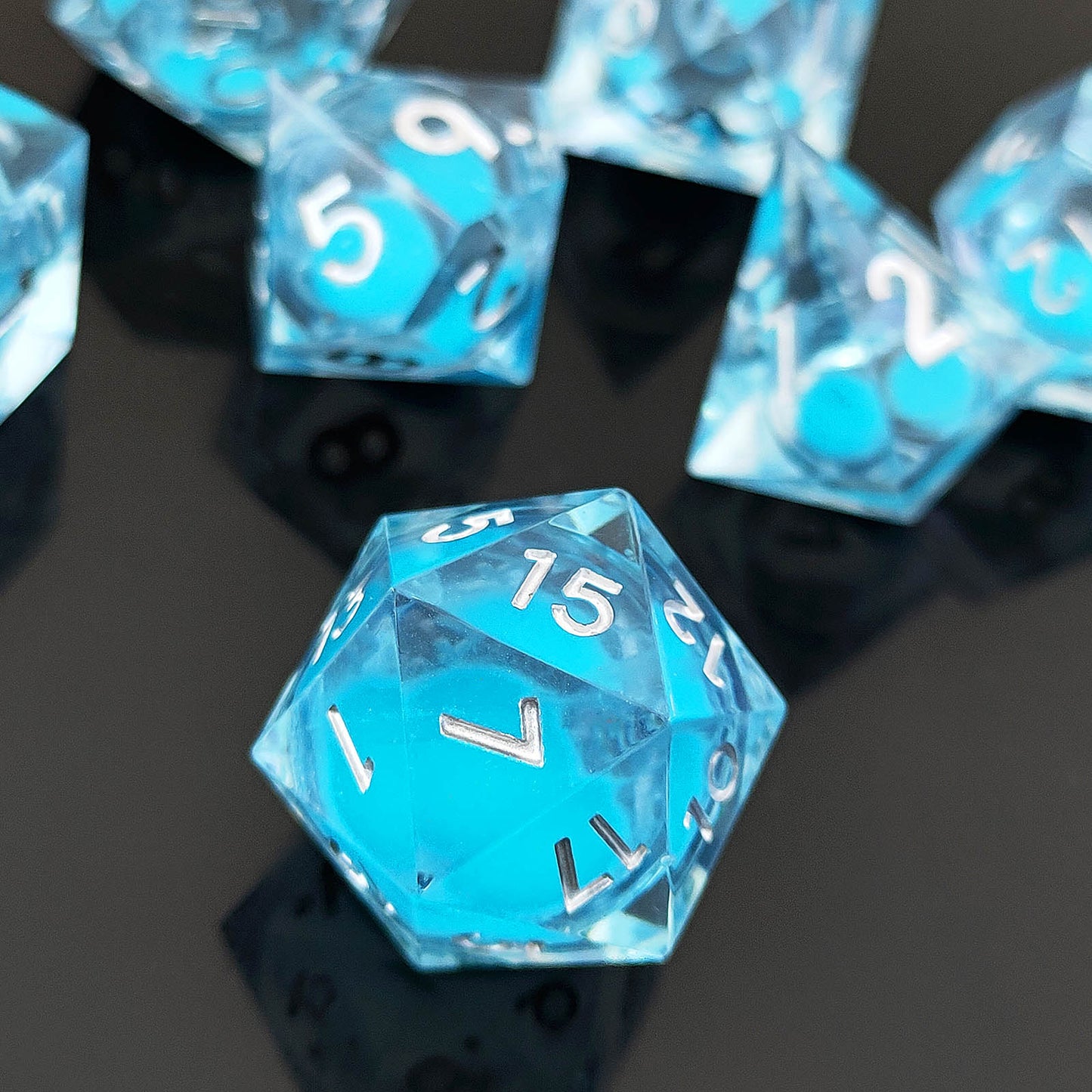 D&D Dice Set Sharp Edge Liquid Core - Glow Blue (Silver)