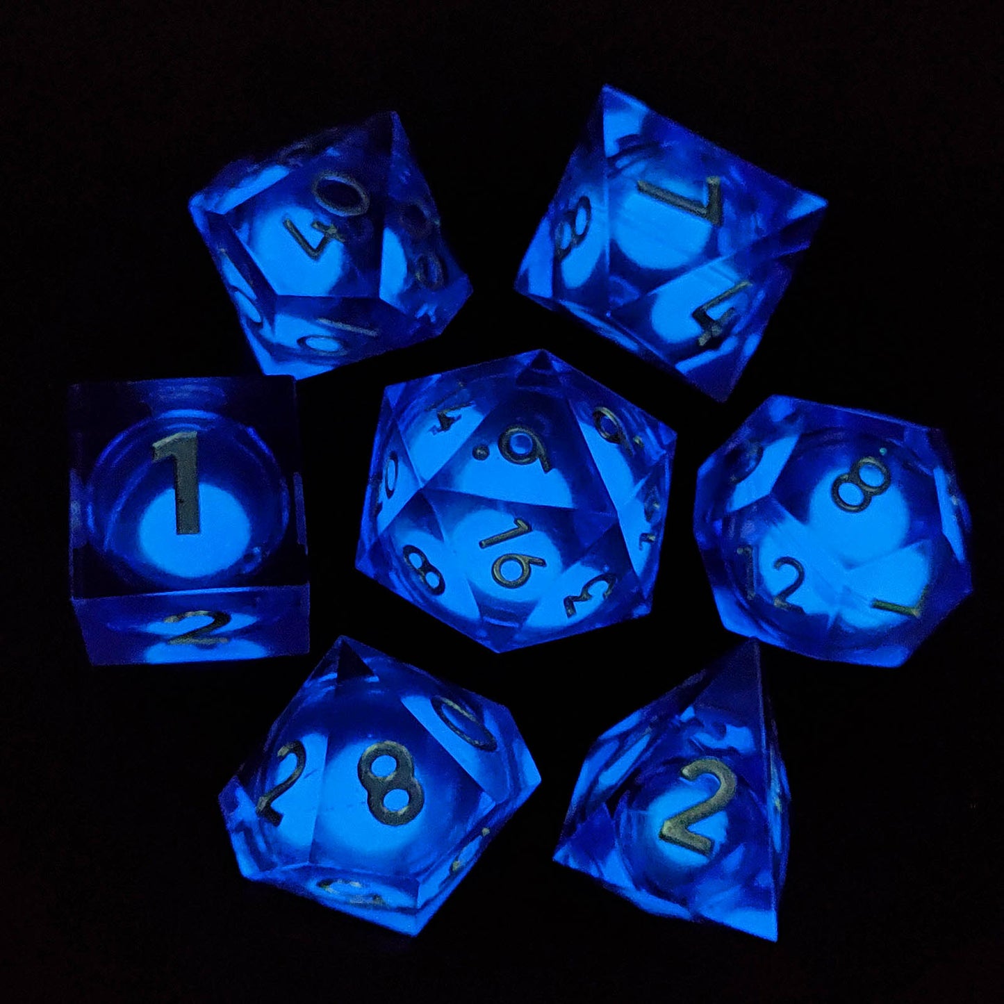 D&D Dice Set Sharp Edge Liquid Core - Glow Purple (Silver)