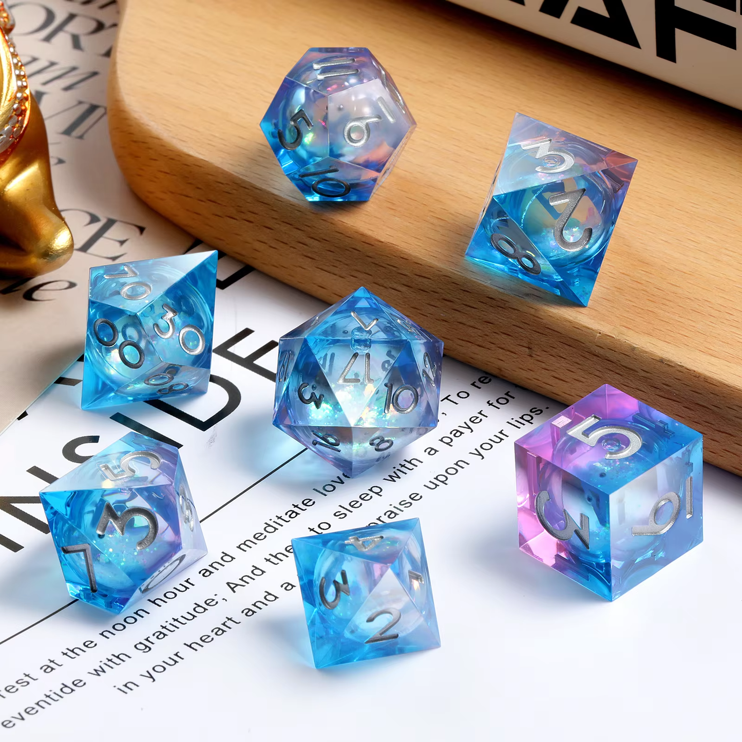 D&D Dice Set Sharp Edge Liquid Core - Ice Magenta (Silver)