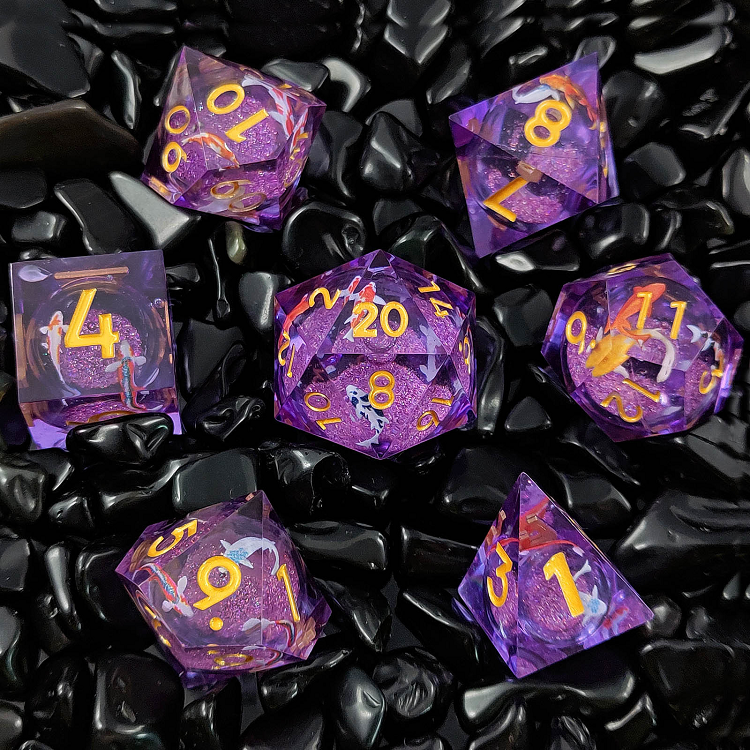 D&D Dice Set Sharp Edge Liquid Core with Koi fish - Purple (Gold)