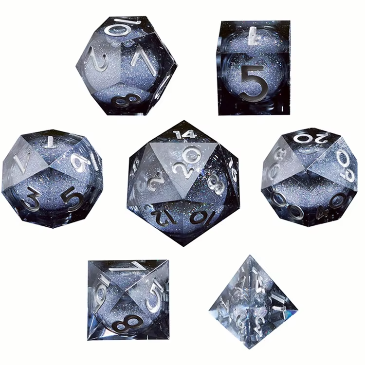 D&D Dice Set Sharp Edge Liquid Core - Noir (Silver)