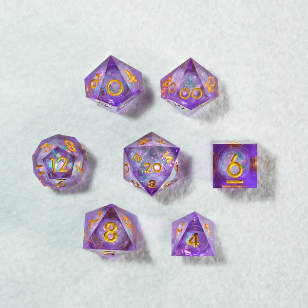 D&D Dice Set Sharp Edge Liquid Core - Pale Lilac (Gold)