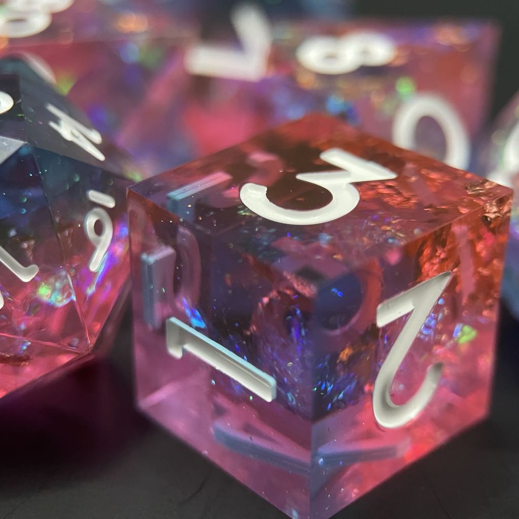 D&D Dice Set Sharp Edge - Bubblegum Blaze (White)