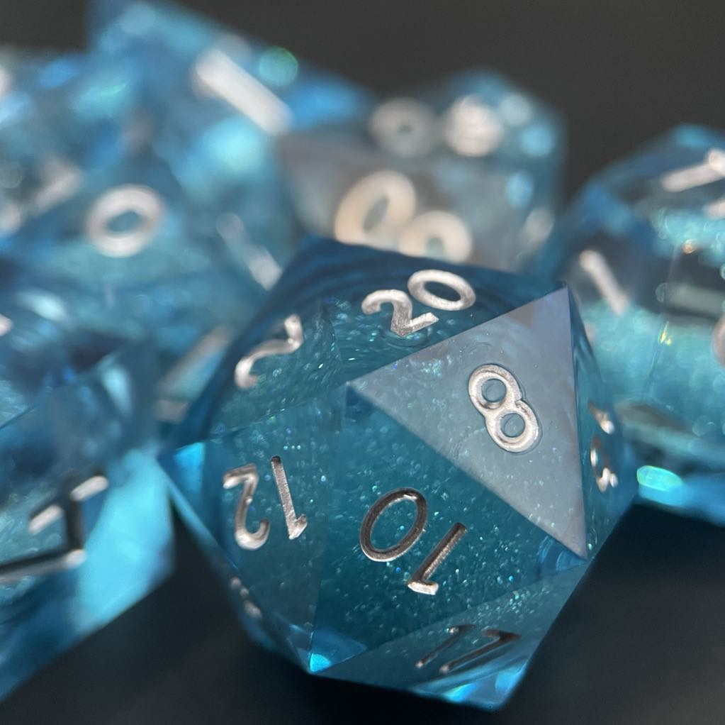 D&D Dice Set Sharp Edge Liquid Core - Sapphire Blue (Silver)