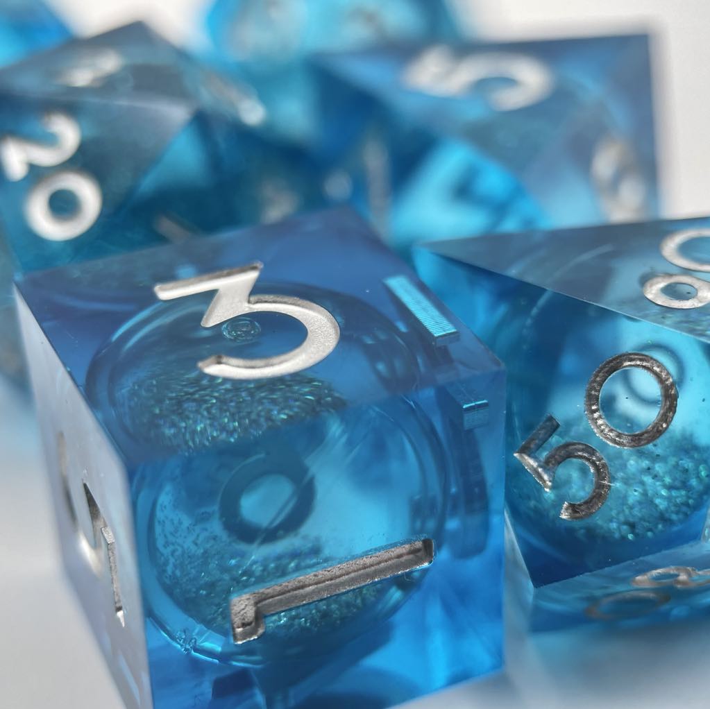 D&D Dice Set Sharp Edge Liquid Core - Sea Blue (Silver)