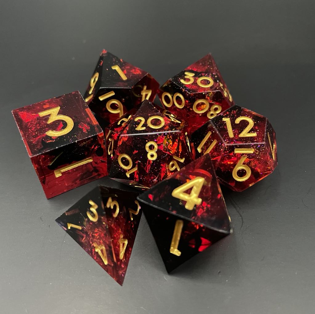 D&D Dice Set Sharp Edge - Ruby (Gold)