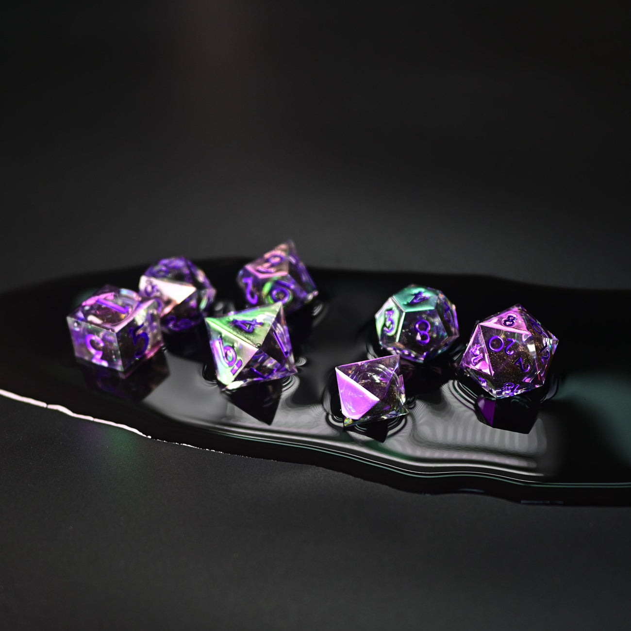 D&D Dice Set Sharp Edge Liquid Core - Colour Shift Dark (Purple)