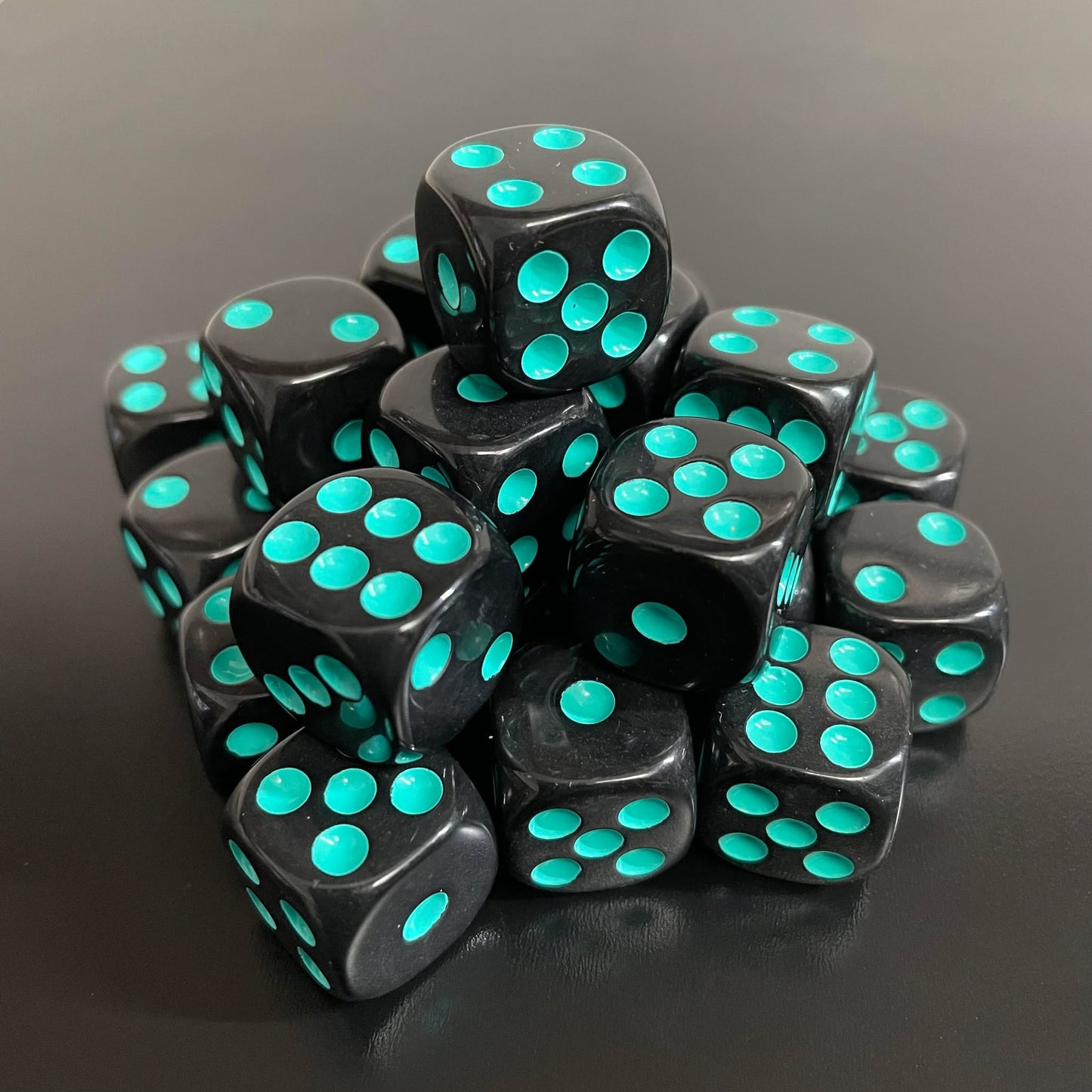 16mm Dice Black Series (Teal pips)