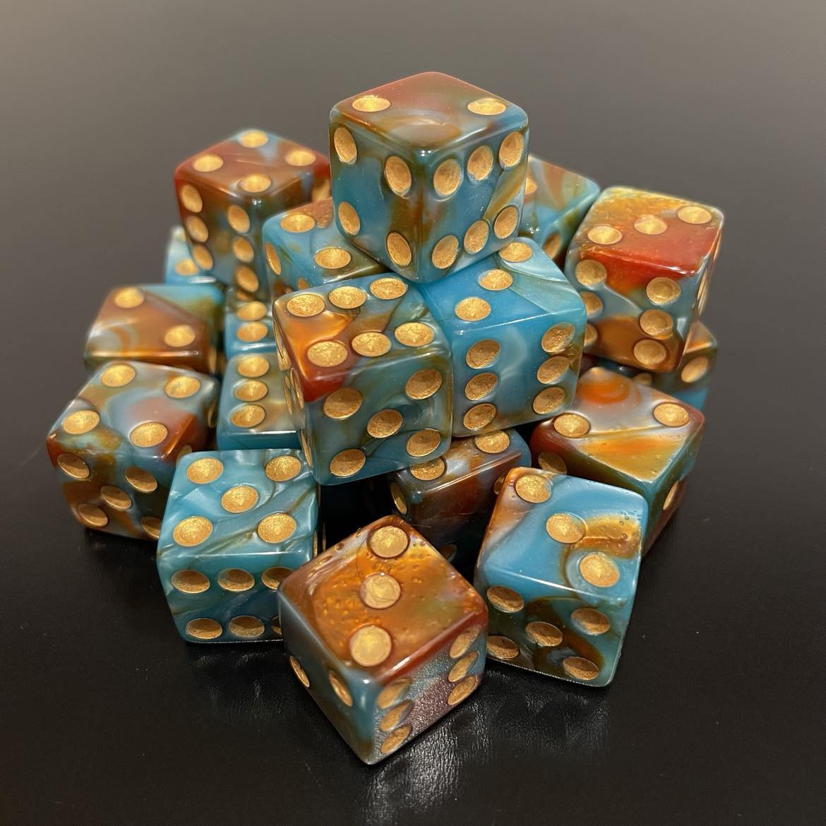 16mm Dice Square Pearl Teal-Copper (Gold pips)