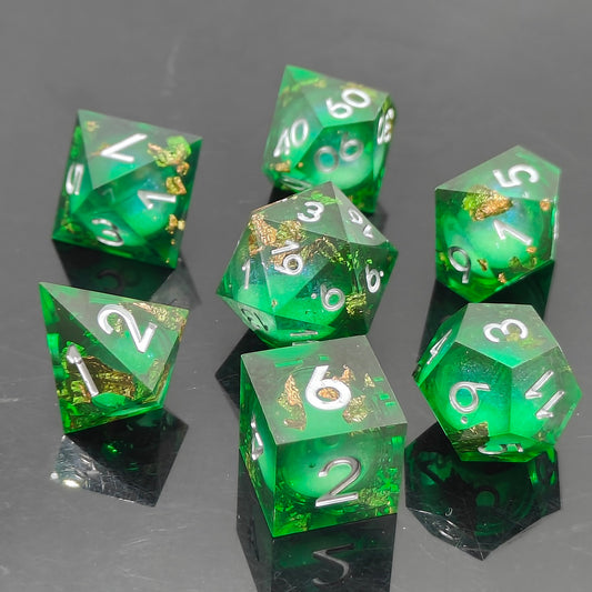 D&D Dice Set Sharp Edge Liquid Core - Absinthe Gold Fleck (Silver)