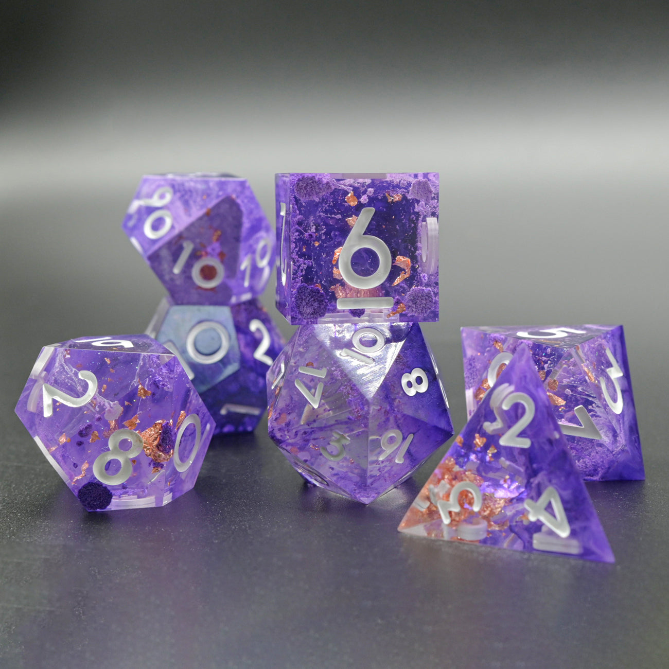 D&D Dice Set Sharp Edge - Sythetic Amethyst (White)
