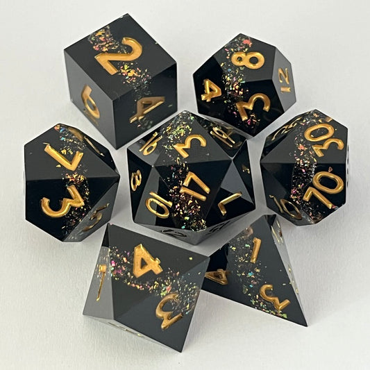 D&D Dice Set Sharp Edge - Black with Opal seam (Gold)