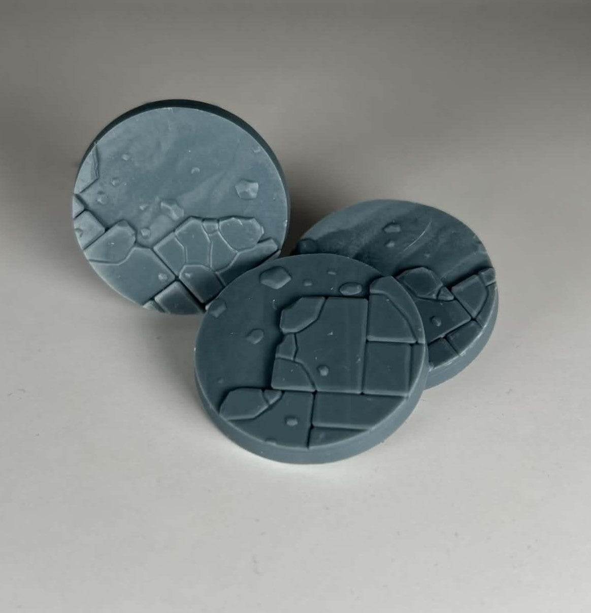 Cracked stone floor bases 40mm (3)