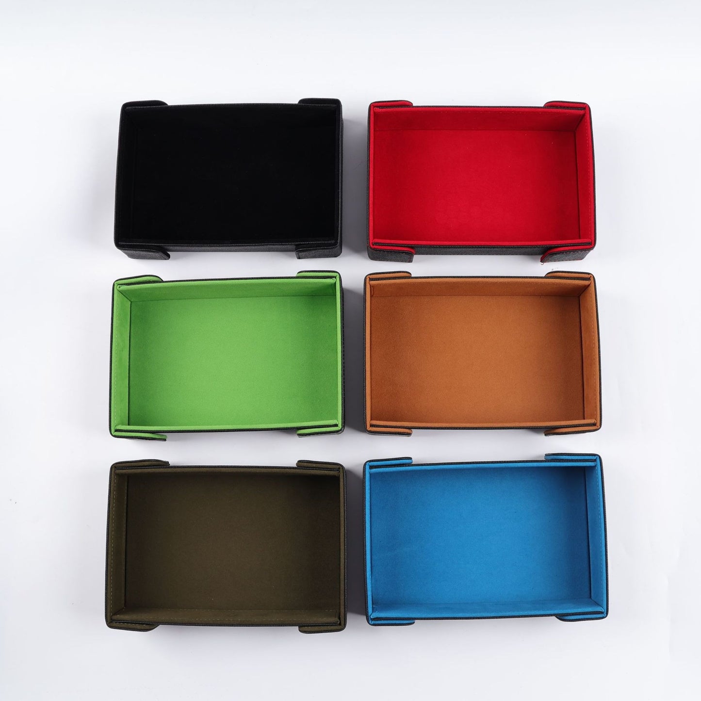 Black Folding Velvet Dice Tray (magnetised)  [Pre-Order mid-October]