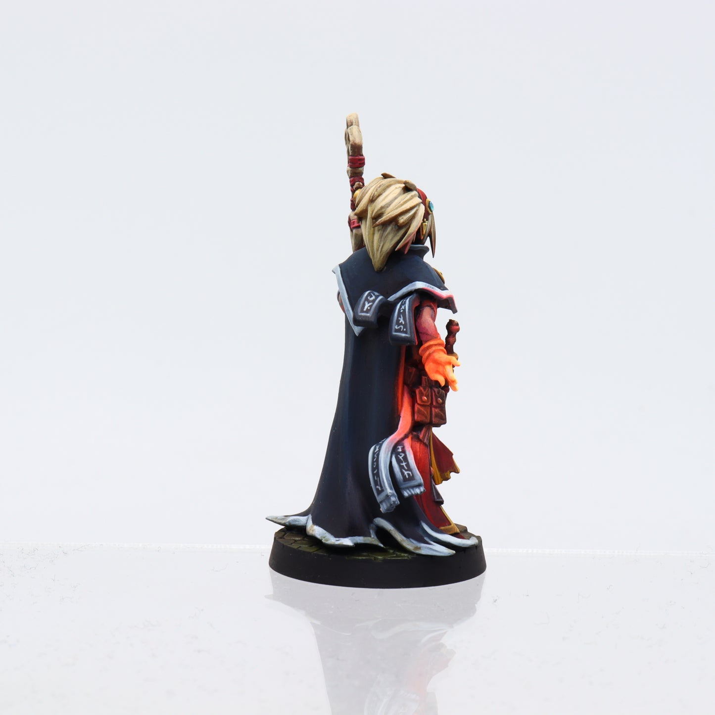 Human Sorcerer Female D&D Miniature
