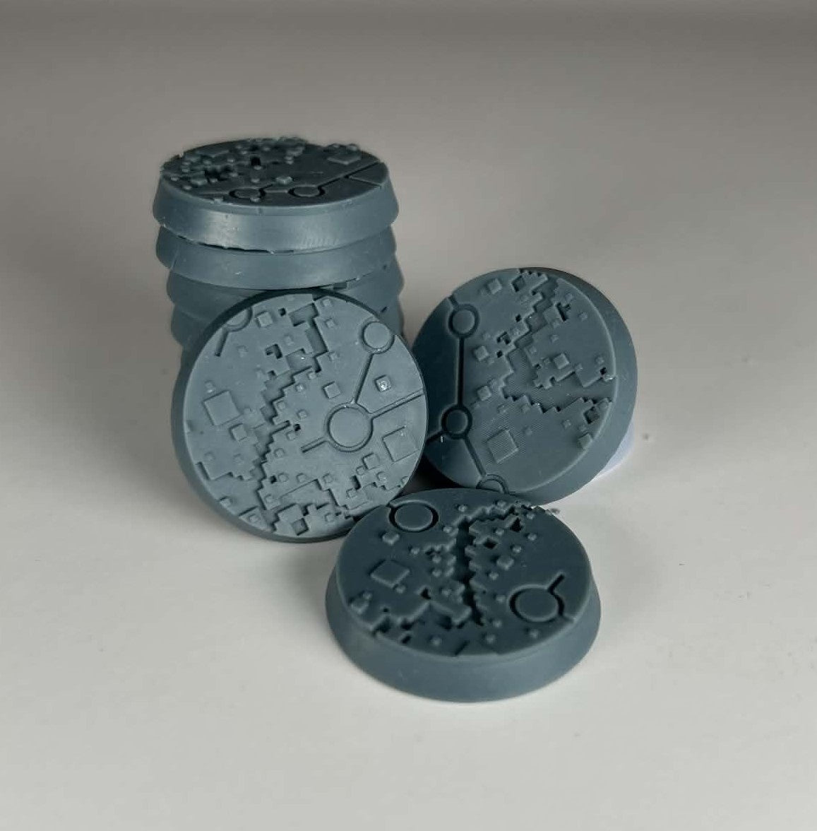 Necro monolith bases 25mm (10)