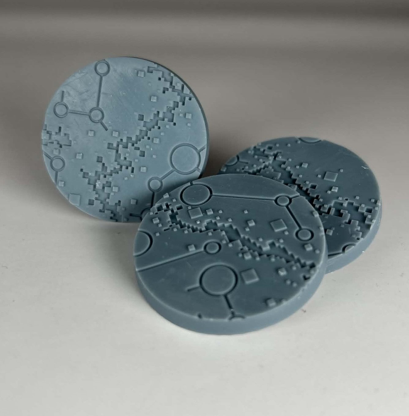 Necro monolith bases 40mm (3)