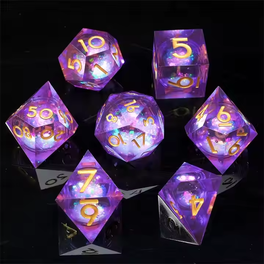 D&D Dice Set Sharp Edge Liquid Core - Pale Lilac (Gold)