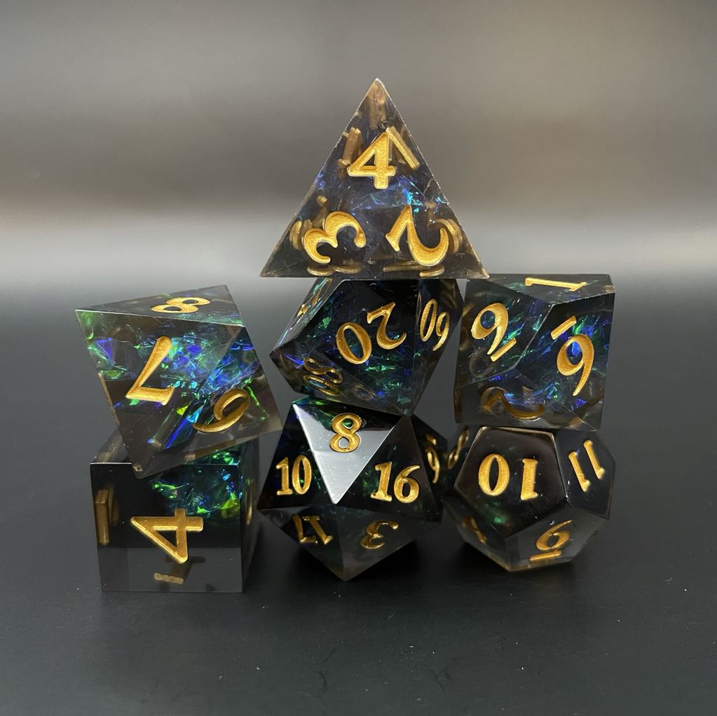 D&D Dice Set Sharp Edge - Beautiful Black (Gold)