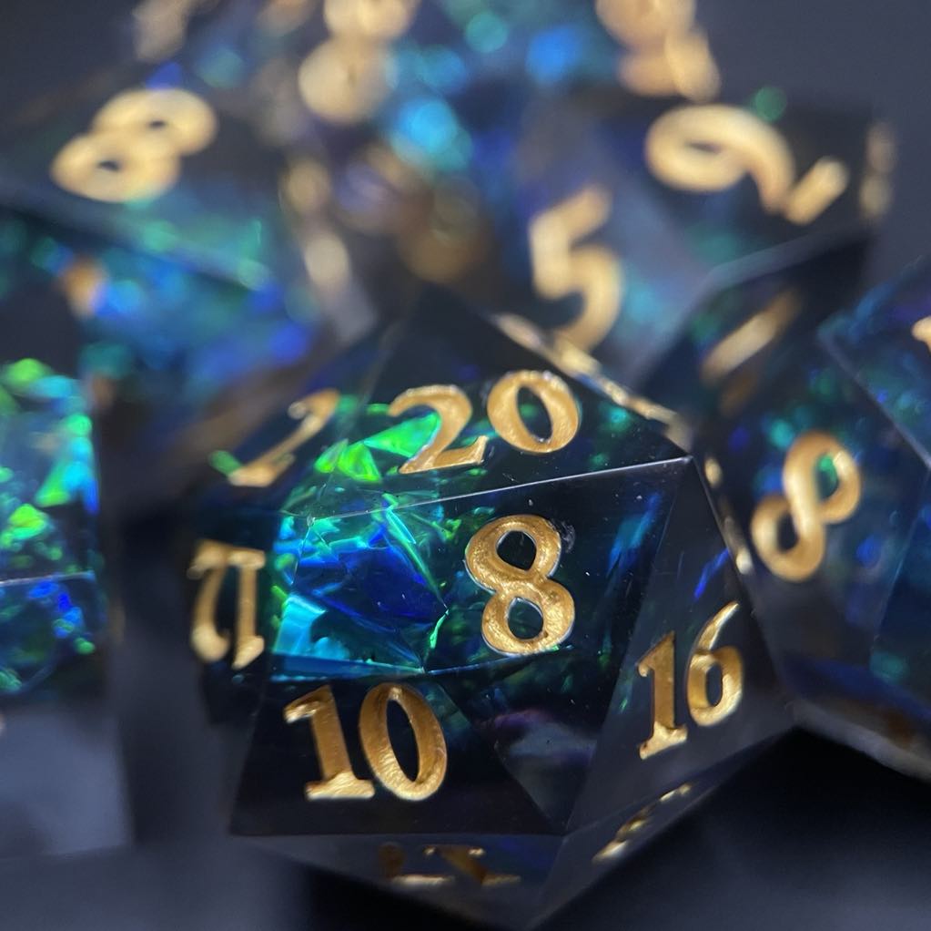 D&D Dice Set Sharp Edge - Beautiful Black (Gold)
