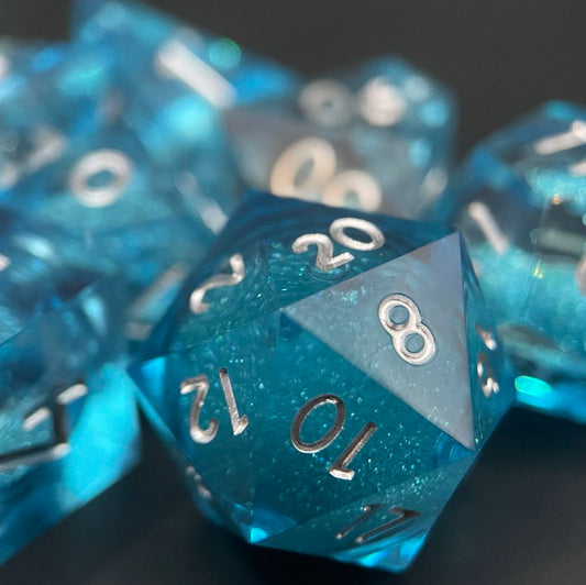D&D Dice Set Sharp Edge Liquid Core - Sapphire Blue (Silver)