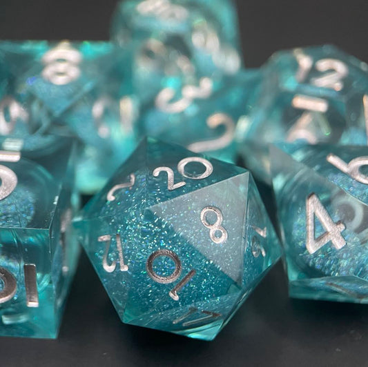 D&D Dice Set Sharp Edge Liquid Core - Topaz Blue (Silver)
